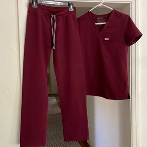 Figs Burgundy Scrub Set